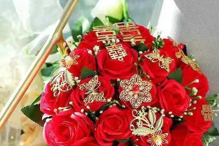 西式和中式婚礼哪个要手捧花