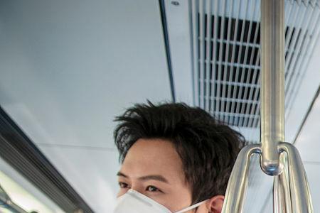 戴眼镜能开地铁吗