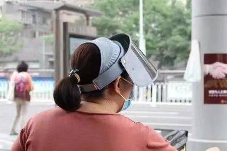 快递送餐是什么意思