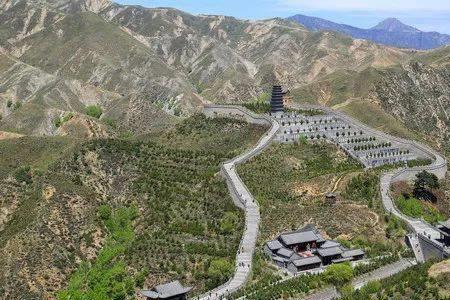 雁门关属什么山脉
