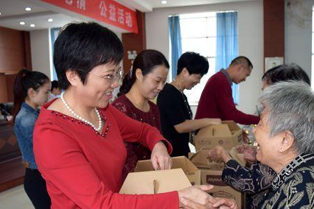 给长辈送礼应该说什么