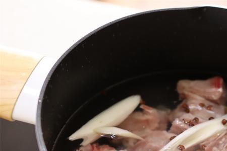 瘦肉煲汤要焯水才能煲吗