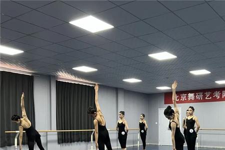 统考和校考剧目用一个可以吗