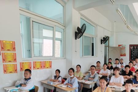 初一12班是什么班