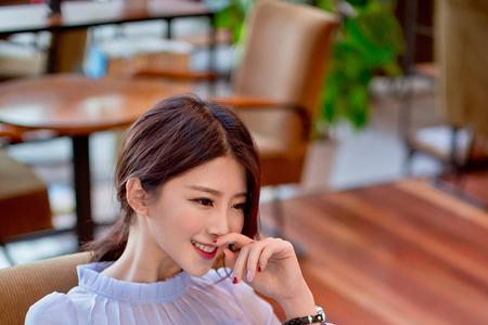 静若止水动如脱兔是什么意思