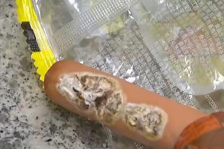 火腿肠买来掰开就吃吗