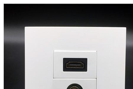 怎么样将摄像头装在插座内