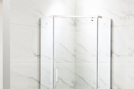 钻石淋浴房可以150度是怎样做的