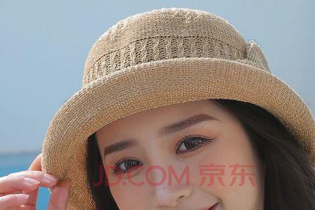 50岁女士戴啥颜色帽子好看百搭