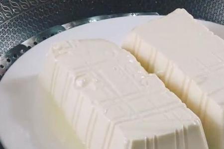 嫩豆腐和老豆腐哪个含石膏多