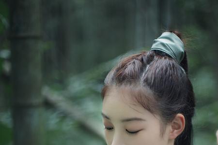 一人一剑走江湖是什么意思
