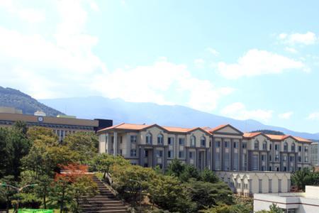 济州大学相当于几本