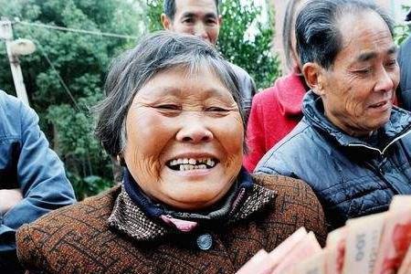 2022年农村山西低保每人每月领多少