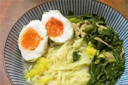 早餐吃面条放辣椒好不好