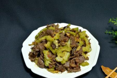 牛肉炒苦瓜有名吗