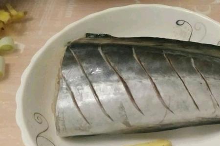 清蒸鳗鱼怎么切片