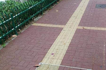 新建楼房前的人行道规范标准