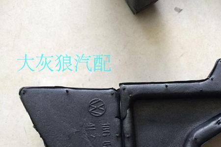 新车前机盖钣金胶有疙瘩
