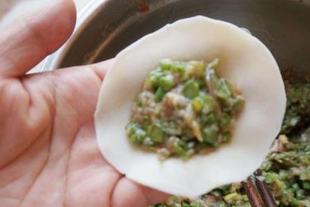 饺子馅要放味极鲜吗