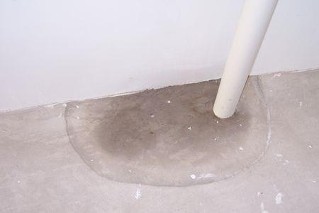 塑料水管漏水用什么能封住