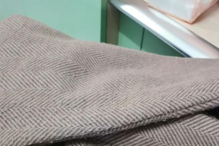 衣服为什么起毛疙瘩