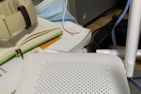 redmi亮黄灯