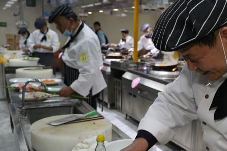 企业食堂厨师好干吗