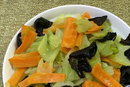 粟米红萝卜西芹打汁