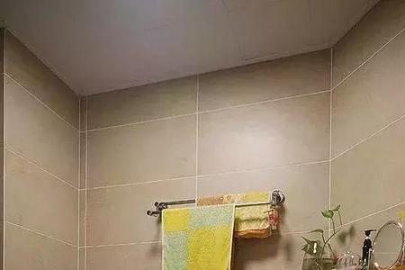 花洒跟马桶不在同一方向怎么办