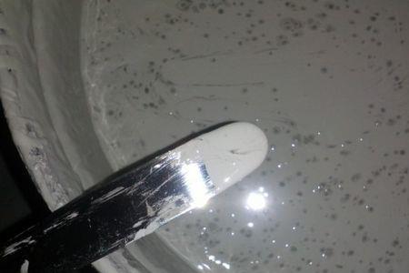 玻璃上有油漆能抛光吗