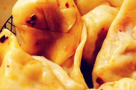 红油饺子热量