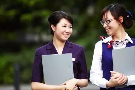 物业的楼管和客服哪个好