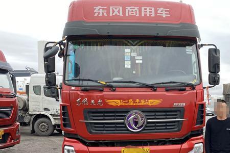 自己买货车还是和别人开货车