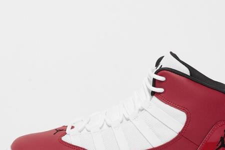 jordanmaxaura4有气垫吗