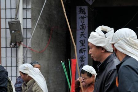 丧事酒席费用怎么出