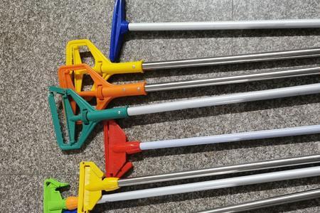 拖把杆与拖把头连接零件有哪些