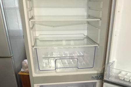 万宝冰箱排水孔不排水