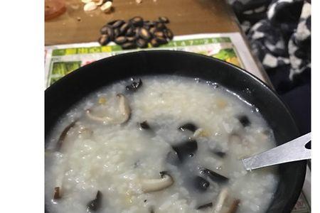 小米木耳瘦肉粥做法