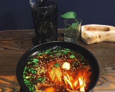 麻辣米线广告语