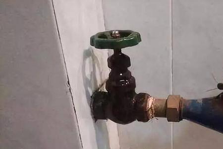 家里水管漏水水表会转吗