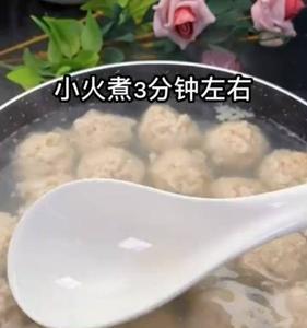 酒席上的肉丸子如何做