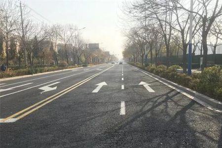 三道变两道让右车先行