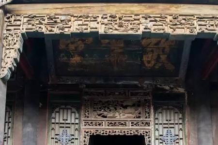 大门门楣上五个字写什么字好