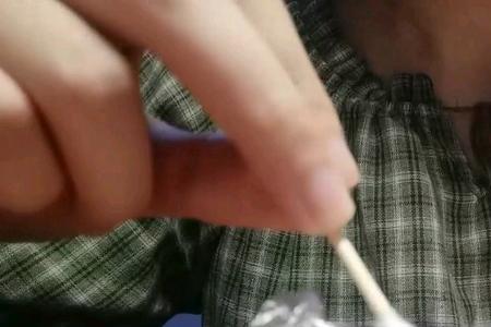 戳棉签是什么意思