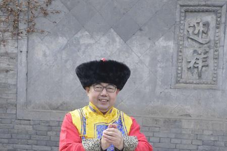 满族人以东为尊吗