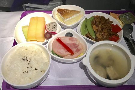 厦门航空短途中午有餐食吗