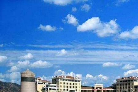 青岛海洋大学和哪个大学最近