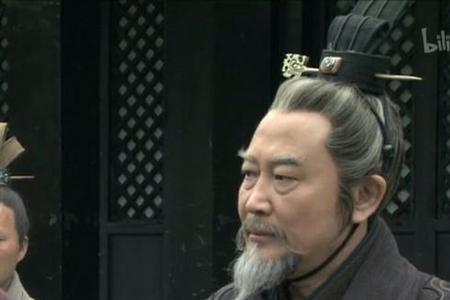 一个人身兼七国宰相是谁