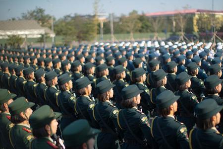走春考能报女兵吗