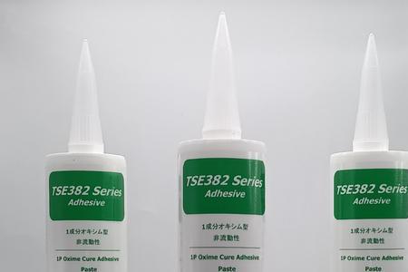 704硅橡胶可以用热熔胶代替